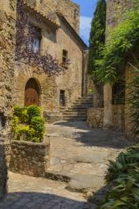 Ruelles de Pals village pittoresque de la Catalogne